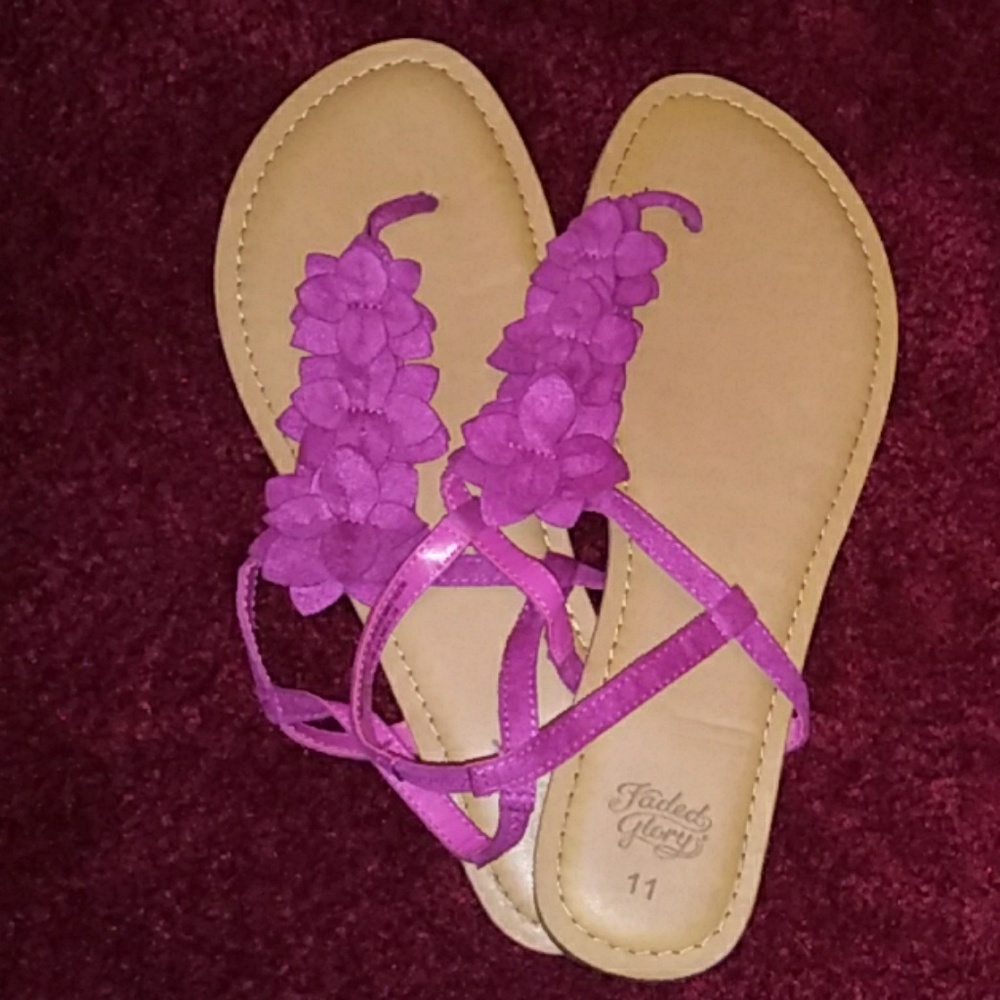 Faded Glory Flower Sandals